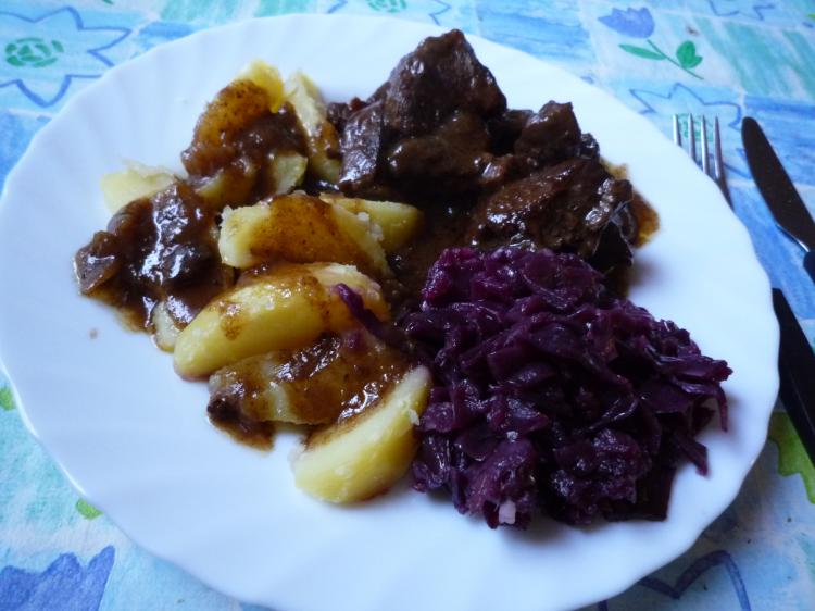 Hirschgulasch nach Rumpels Art | Kochmeister Rezept