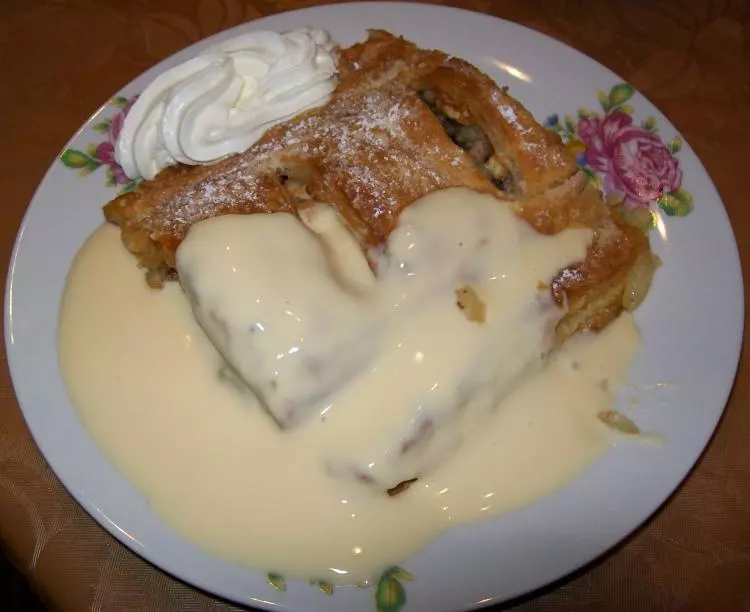 Schneller Apfelstrudel