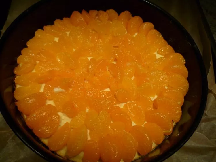 Mandarinen-Kuchen mit Kokosstreuseln