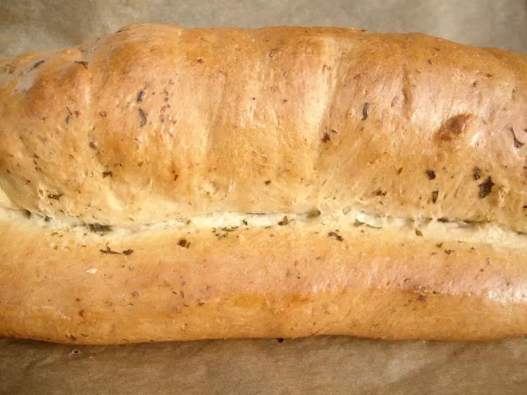 Gefülltes Osterbrot