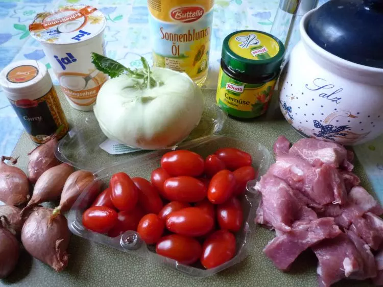 Kohlrabi-Tomaten-Gulasch mit Curry