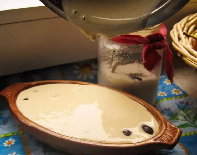 Clafouti mit Kirschen oder Pfirsich