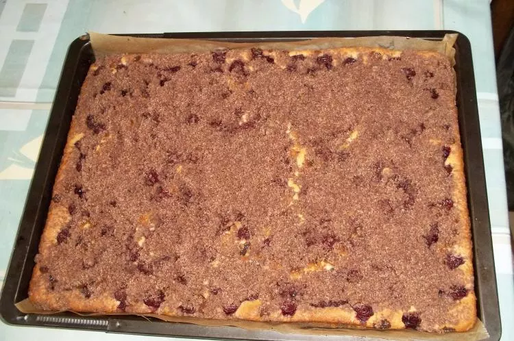 Kirsch-Schokostreusel-Kuchen