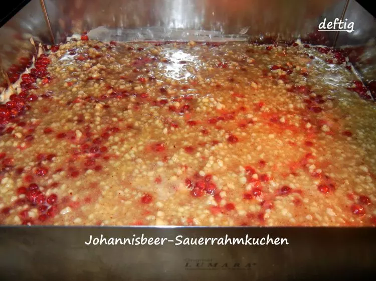 Johannisbeer-Sauerrahmkuchen
