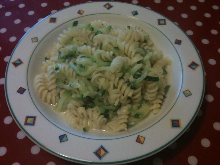 Nudeln In Zucchini Sosse Kochmeister Rezept