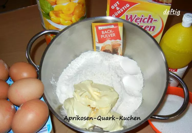 Aprikosen-Quark-Kuchen