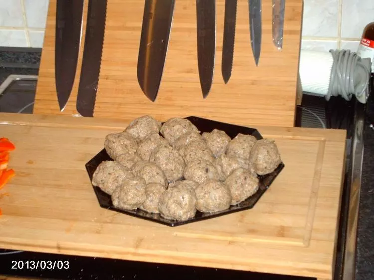 Champignon-Grießklößchen mit Eiern in Estragon-Senfsauce  