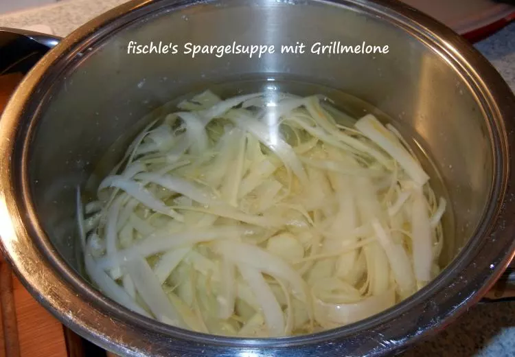 fischle`s Spargelsuppe mit Grillmelone