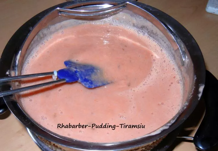 Rhabarber-Pudding-Tiramisu