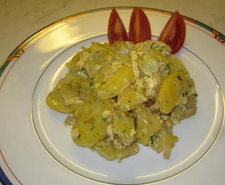 Bratkartoffeln mit Eiern und Kräutern