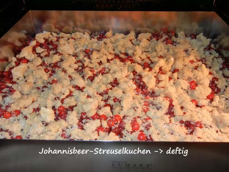 Johannisbeer-Streuselkuchen