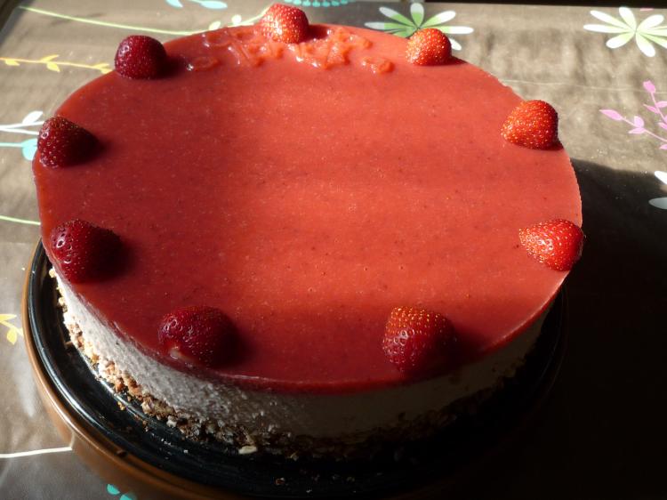 Erdbeer-Torte mit Knusperboden