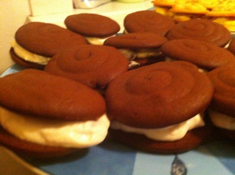 Schoko-Whoopie mit Kirsch-Mascarpone | Kochmeister Rezept