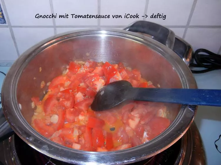 Gnocchi mit Tomatensauce