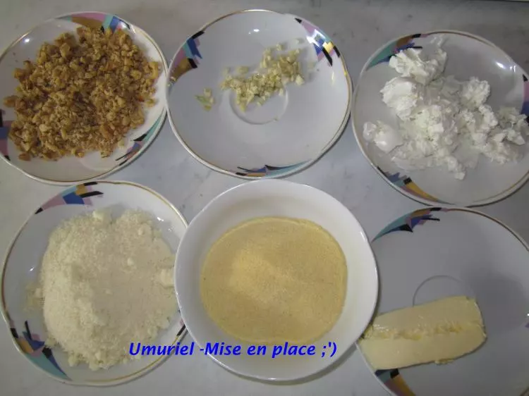 Gnocchi in Walnussbutter und Schafskäse mit Thymian