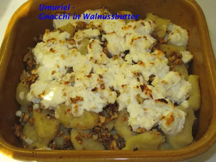 Gnocchi in Walnussbutter und Schafskäse mit Thymian