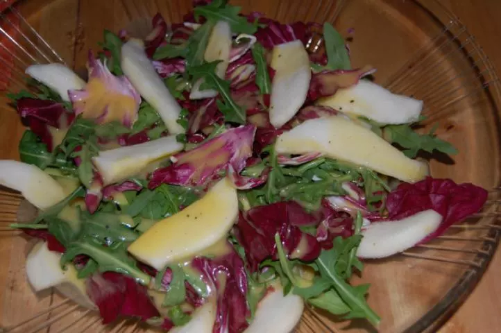 Radicchio-Rucola-Birnen-Salat