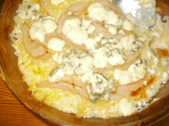 Steckrüben-Kartoffel-Auflauf mit Gorgonzola