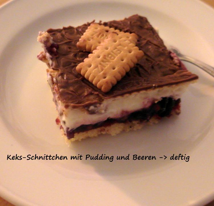 Keks-Schnittchen mit Pudding und Beeren | Kochmeister Rezept