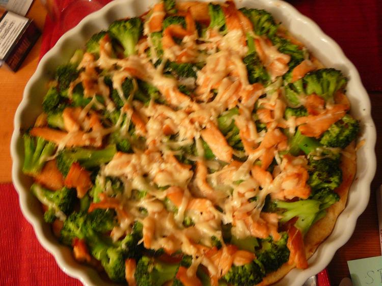 Lachs-Quiche mit Broccoli