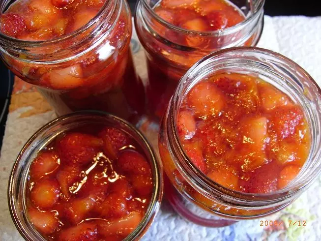 Erdbeeren-Orangen-Marmelade