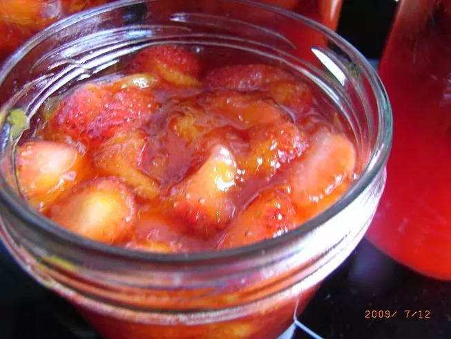 Erdbeeren-Orangen-Marmelade