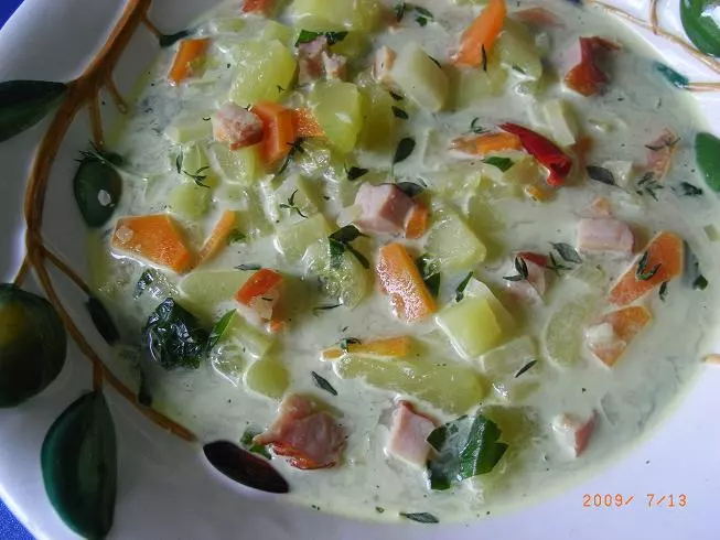 Zucchini-Kassler-Suppe