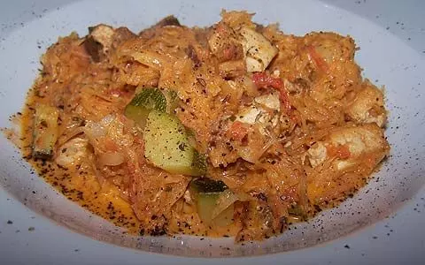 Tofu-Gulasch Szegediner Art
