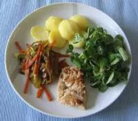 Kochen für 1 Person: Fischfilet mit Pilz-Lauch-Gemüse und Salat