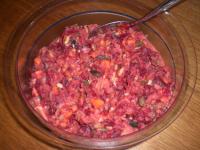 Rote-Bete-Salat mit Sardinenfilet und Frucht