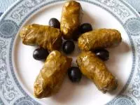 Dolmadakia oder Dolmades